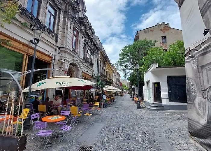 Centrul Vechi Old Apartments In Bucharest